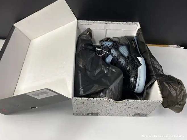 Official Maikesneakers Retro AIR Doernbecher Jordan 633068-010 5 0605